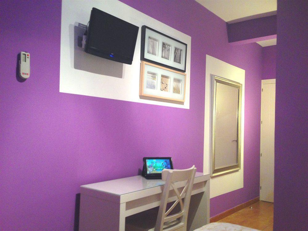 Hostal Los Angeles Madrid Exterior photo